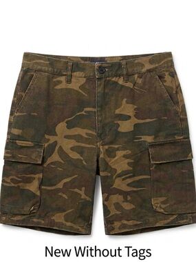 Forever 21 Camouflage Cargo Shorts Size S NWOT